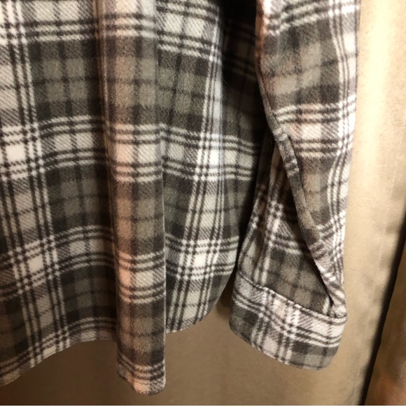 Wrangler Fleece Plaid Long Sleeve Button Down Shirt - Picture 7 of 10